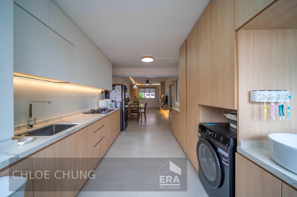 Well Renovated 3 Room for Sale!