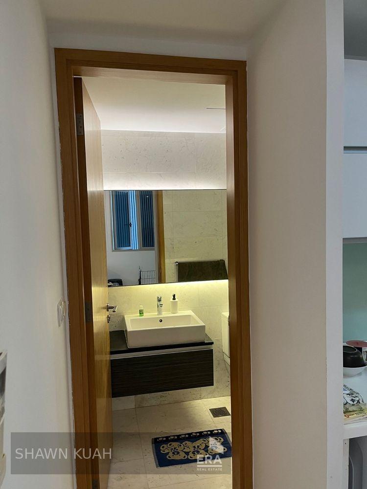 Centrally Located Within Walking Distance to 4 Mrt Stations