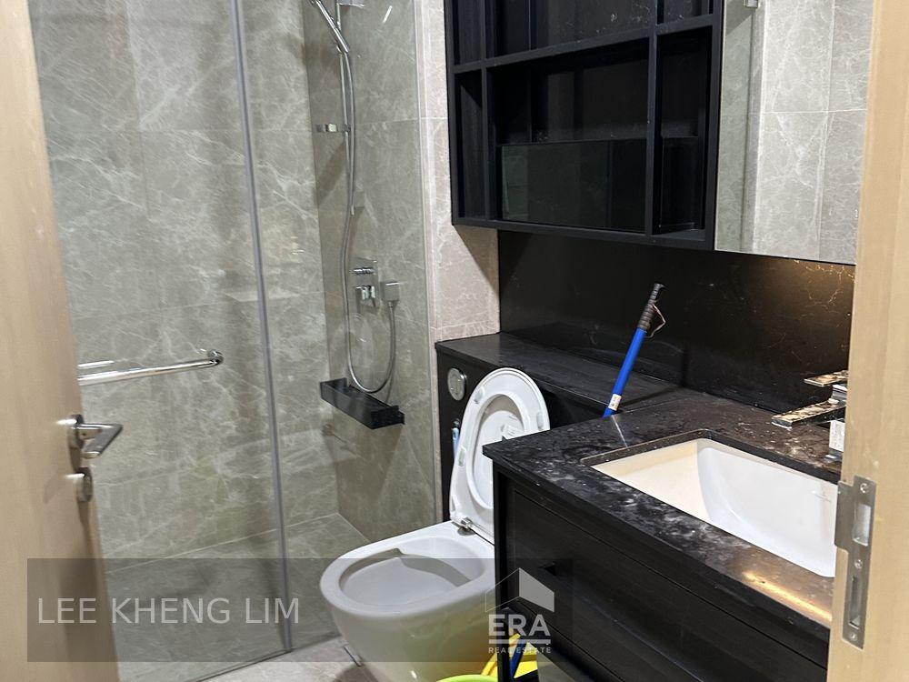 For Sale With Tenancy One Bedroom and Study