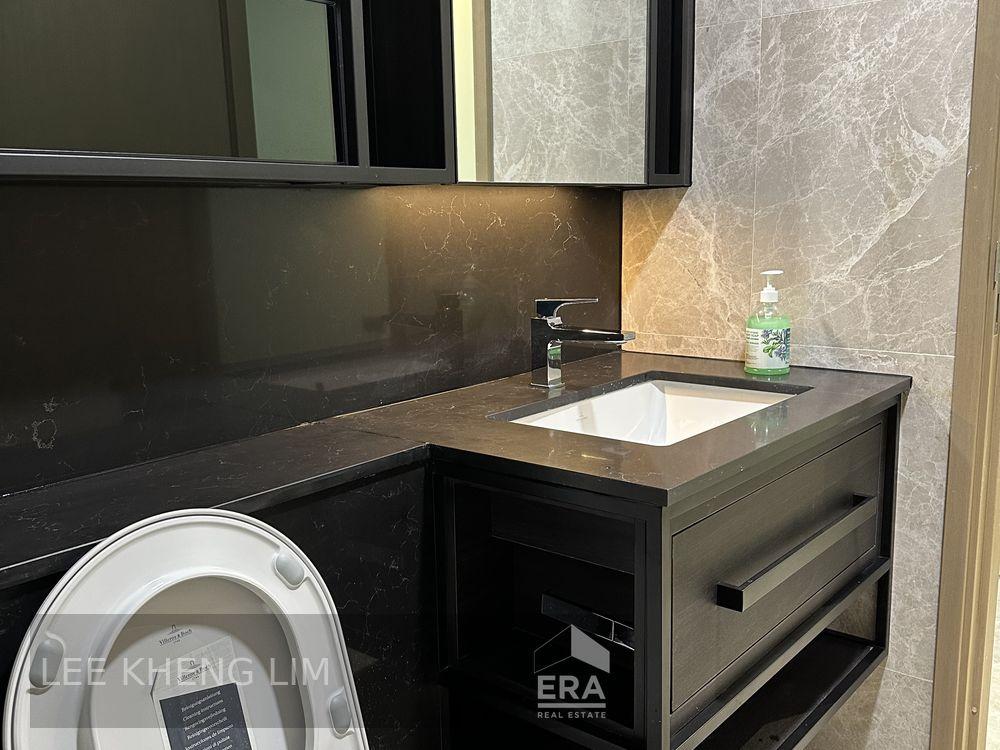 For Sale With Tenancy One Bedroom and Study