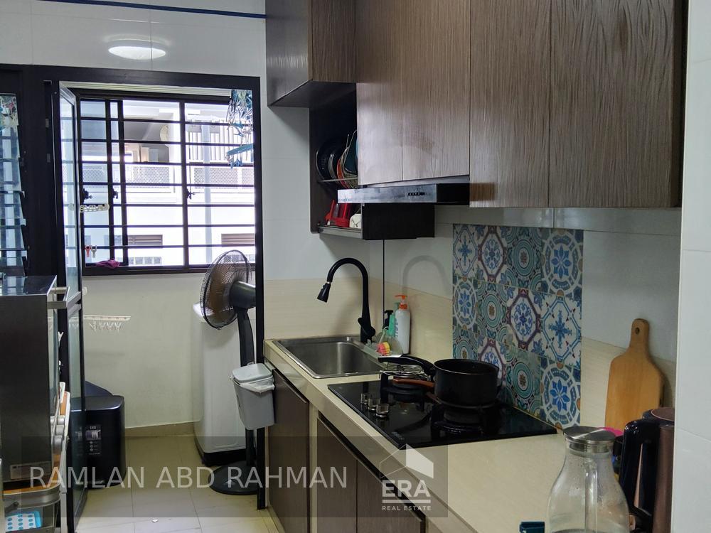 3 Room Flat @ 813b Yishun Ring Rd