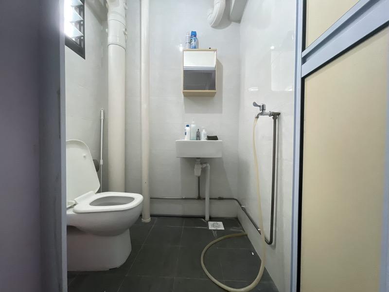 110 Jurong East Street 13 HDB Apartment For Sale, $460,000, 2 Bed 2 Bath 731 sqft $629.00 psf