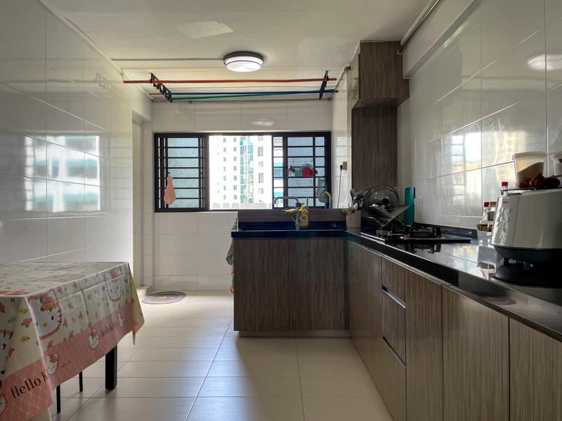 110 Jurong East Street 13 HDB Apartment For Sale, $460,000, 2 Bed 2 Bath 731 sqft $629.00 psf