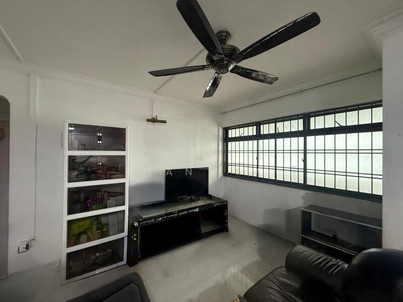 786D Woodlands Drive 60: D25 Woodlands HDB Flat | Prop-GPT the AI-Powered Property Guru