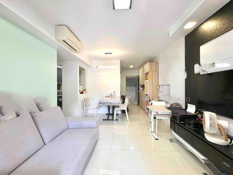 Prop-GPT: HDB Flat: D18 Pasir Ris 530A Pasir Ris Drive 1