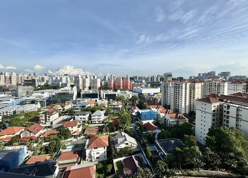 Prop-GPT: Condominium: D03  Stirling Residences