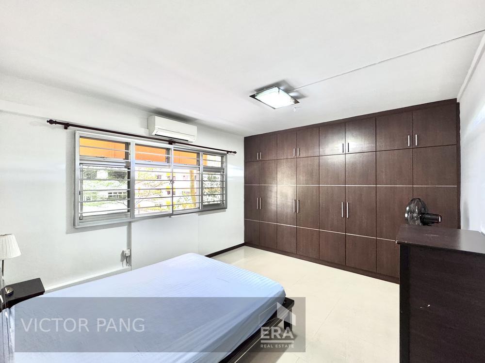 Living Next to Holland Village. Best Stack! 127sqm. Large 4 Bedroom