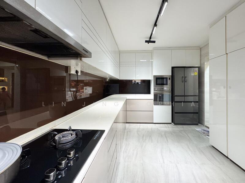 Prop-GPT: HDB Flat: D18 Tampines 922 Tampines Street 91