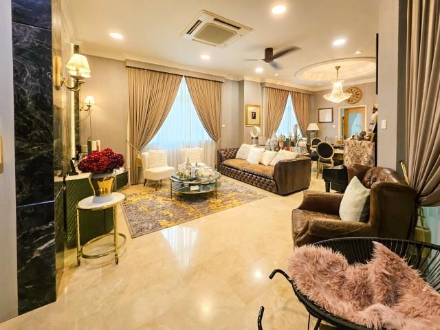 Prop-GPT: Semi-Detached: D17 Changi Airport CHARMING SEMI-D 3-Sty @ Changi Heights| Renovated District 17 ?Eminence Landed?