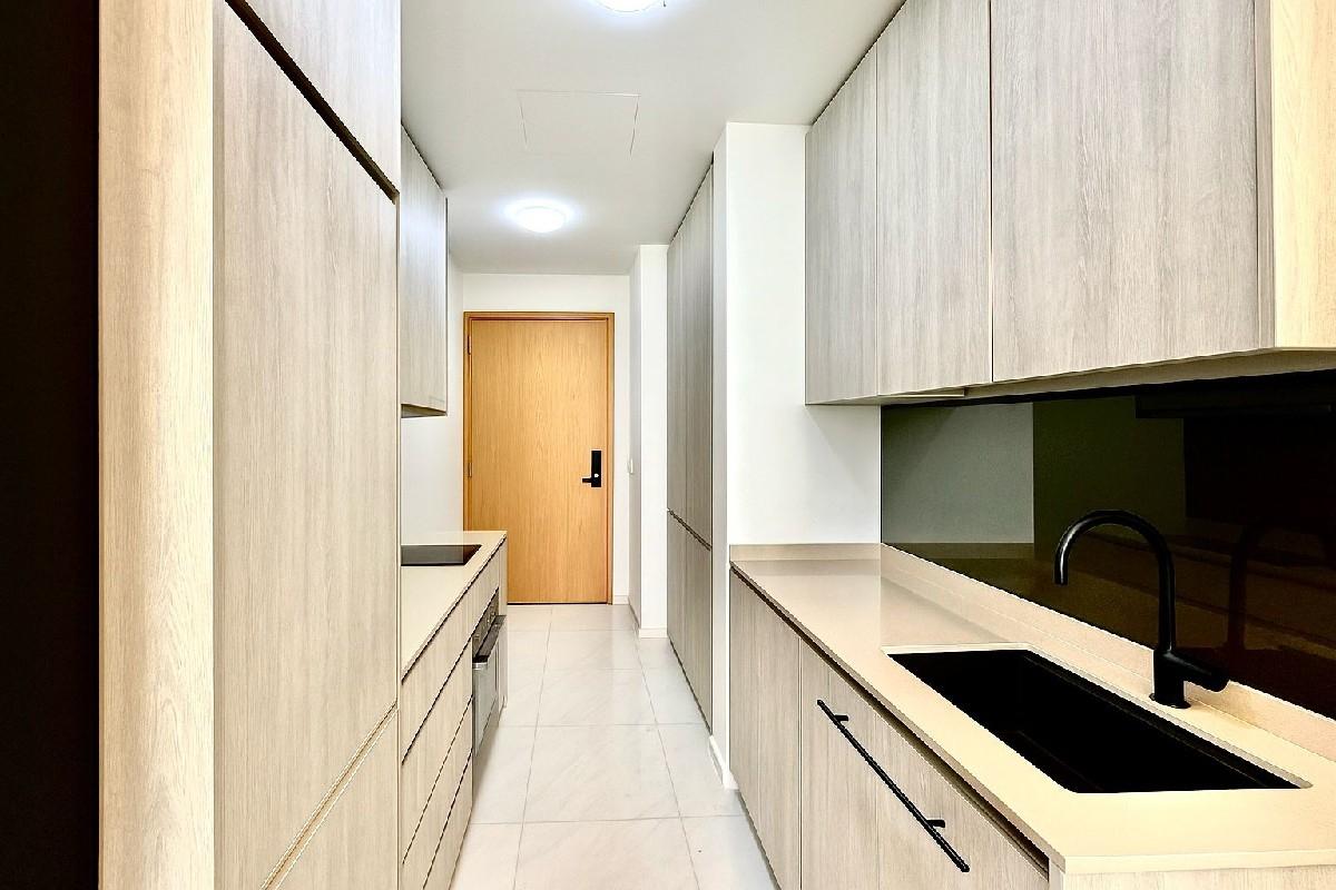 Nyon Condominium For Sale, $1,150,000, 1 Bed 1 Bath 484 sqft $2,376.00 psf