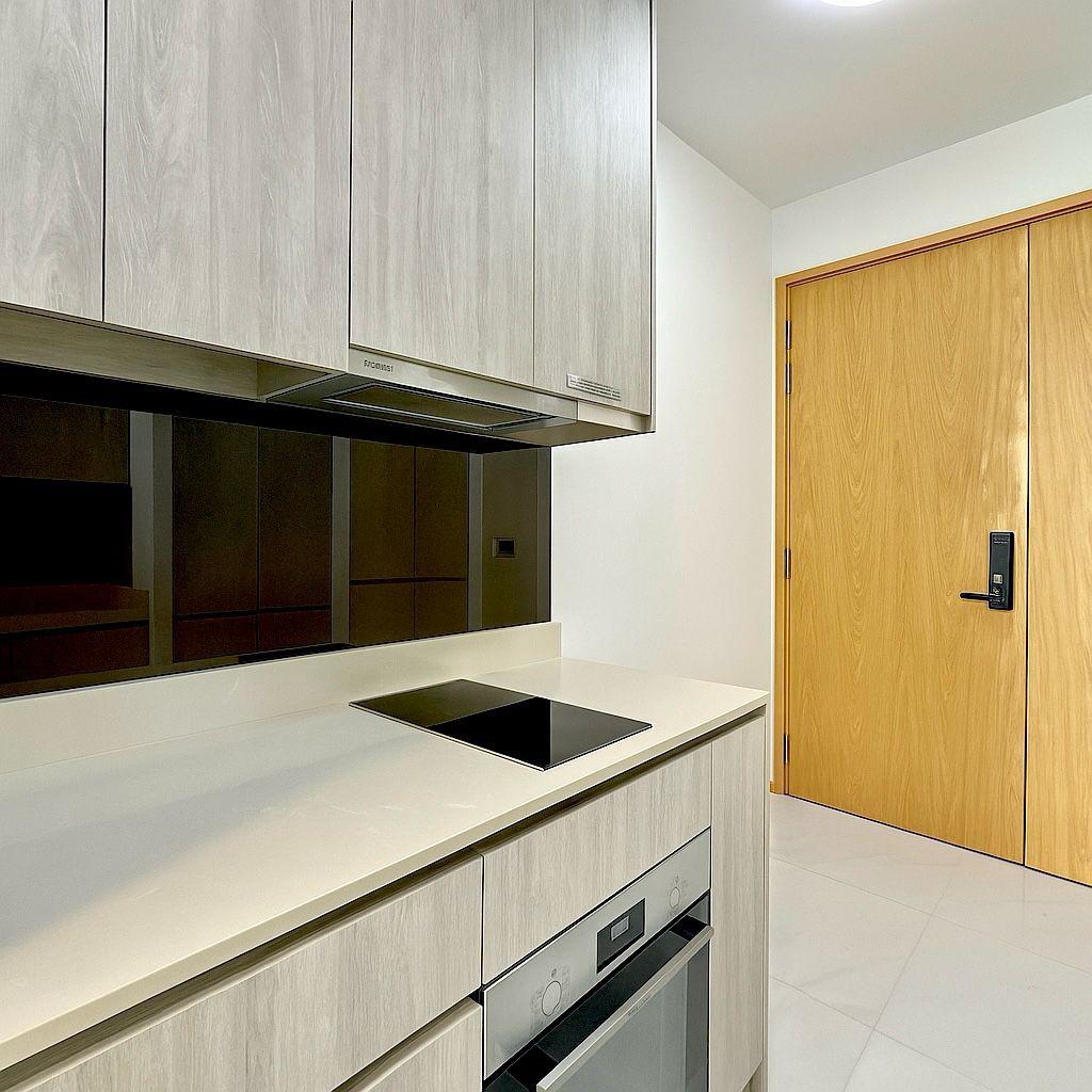 Nyon Condominium For Sale, $1,150,000, 1 Bed 1 Bath 484 sqft $2,376.00 psf