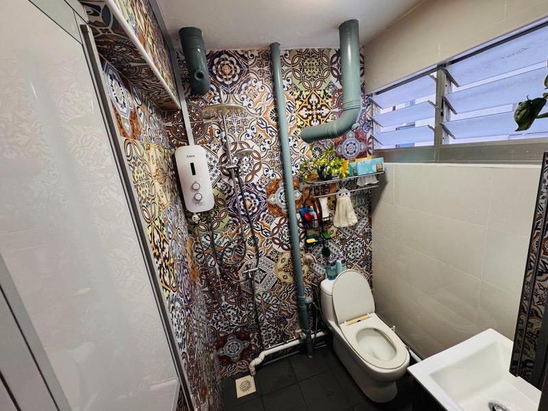 124 Serangoon North Ave 1 HDB Apartment For Sale, $560,000, 2 Bed 2 Bath 64 sqft $8,750.00 psf