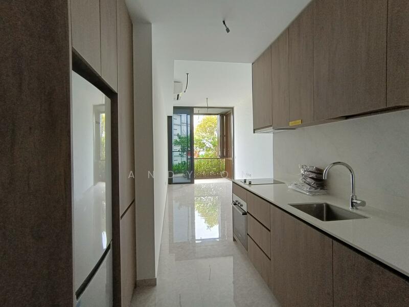 Prop-GPT: Condominium: D17  Parc Komo