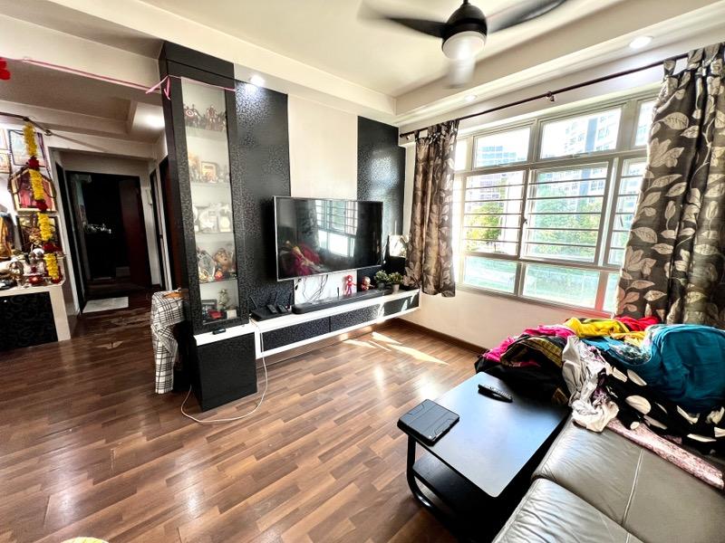 Prop-GPT: HDB Apartment: D27 Yishun 454 Yishun Street 41