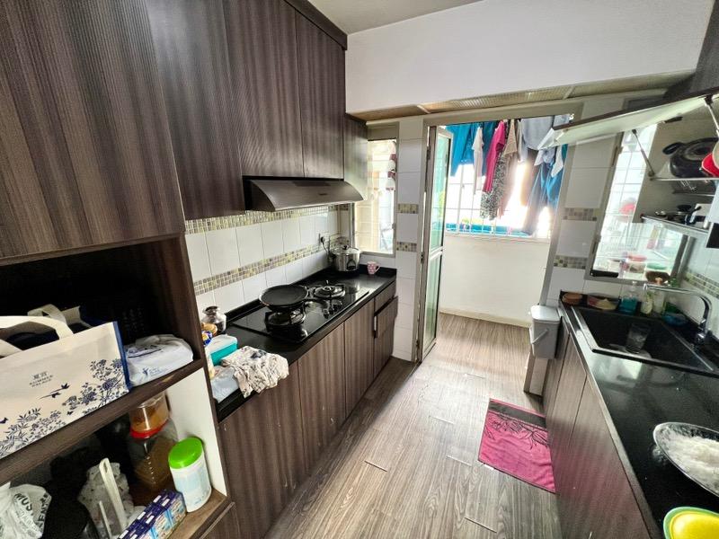 454 Yishun Street 41 HDB Apartment For Sale, $560,000, 3 Bed 2 Bath 1,001 sqft $559.00 psf