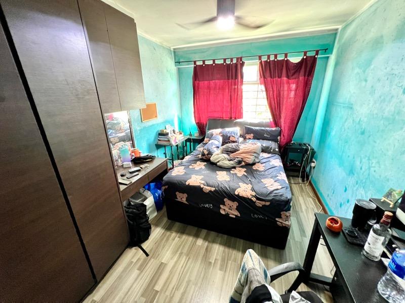 454 Yishun Street 41 HDB Apartment For Sale, $560,000, 3 Bed 2 Bath 1,001 sqft $559.00 psf