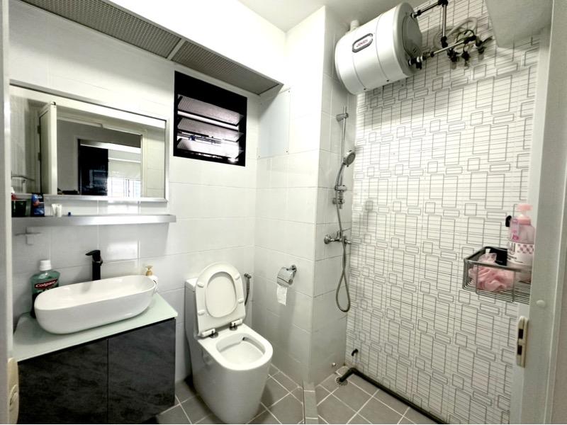 2D Sri Geylang Serai HDB Apartment For Sale, $899,999, 3 Bed 2 Bath 1,022 sqft $881.00 psf