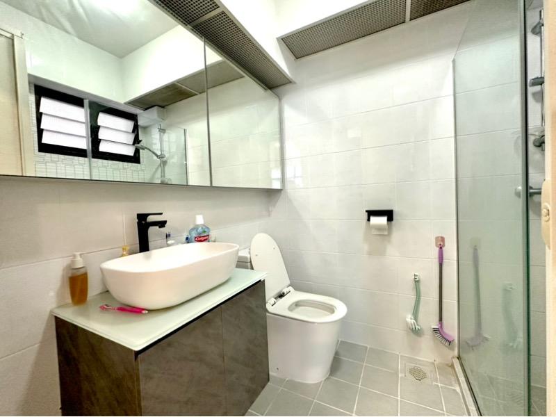 2D Sri Geylang Serai HDB Apartment For Sale, $899,999, 3 Bed 2 Bath 1,022 sqft $881.00 psf