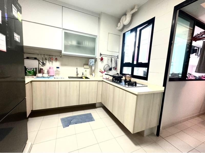 2D Sri Geylang Serai HDB Apartment For Sale, $899,999, 3 Bed 2 Bath 1,022 sqft $881.00 psf