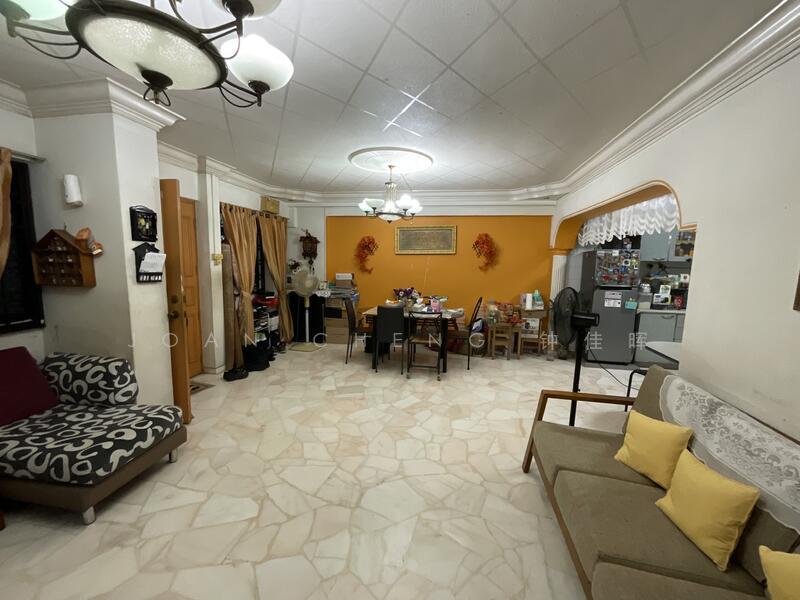 Prop-GPT: HDB Flat: D19 Serangoon 509 Serangoon North Avenue 4