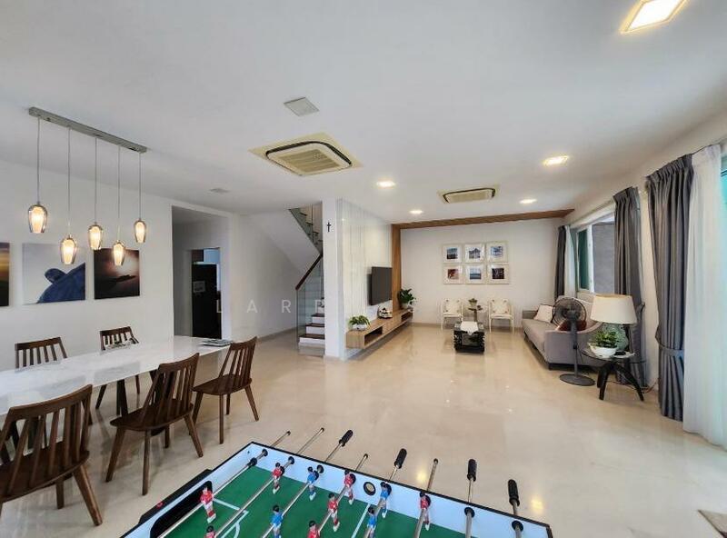 Prop-GPT: Semi-Detached: D14  Lorong marican