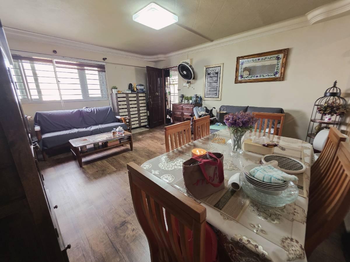 811 Tampines Avenue 4 HDB Apartment For Sale, $600,000, 3 Bed 2 Bath 980 sqft $612.00 psf