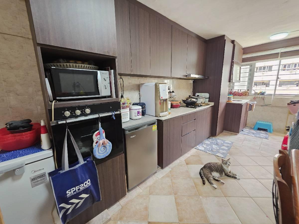 811 Tampines Avenue 4 HDB Apartment For Sale, $600,000, 3 Bed 2 Bath 980 sqft $612.00 psf