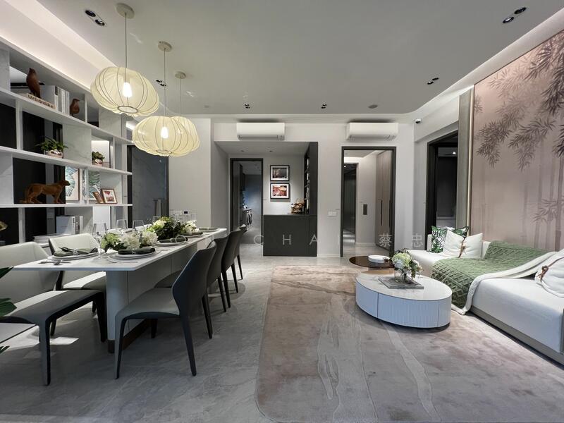 Prop-GPT: Condominium: D22  The LakeGarden Residences