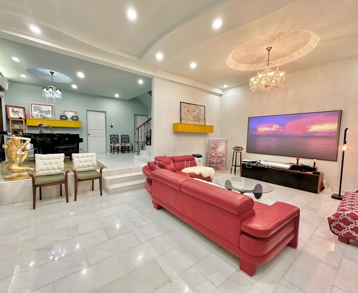 D18 Renovated 2-storey SemiD 999yr Walk to Pasir Ris Beach/Elias Mall/MRT