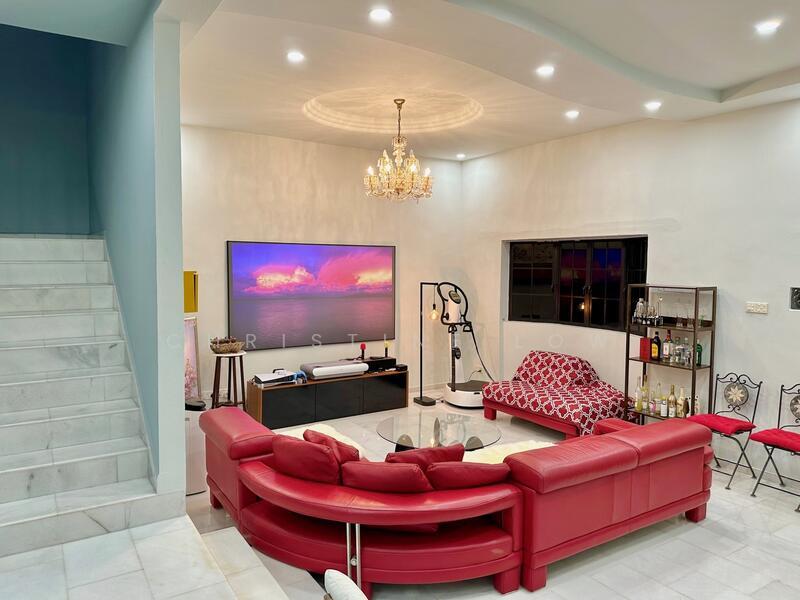 D18 Renovated 2-storey SemiD 999yr Walk to Pasir Ris Beach/Elias Mall/MRT