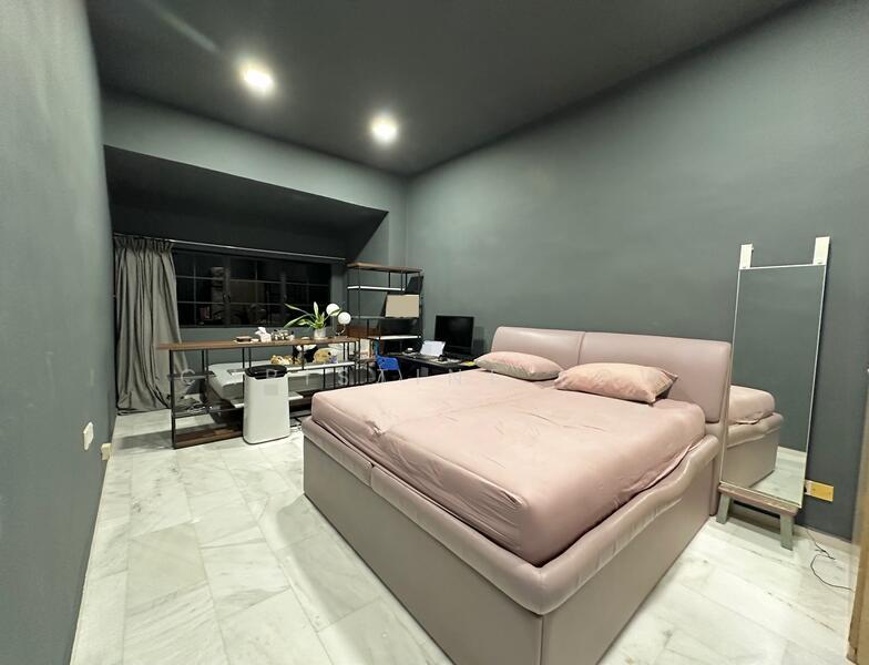 D18 Renovated 2-storey SemiD 999yr Walk to Pasir Ris Beach/Elias Mall/MRT