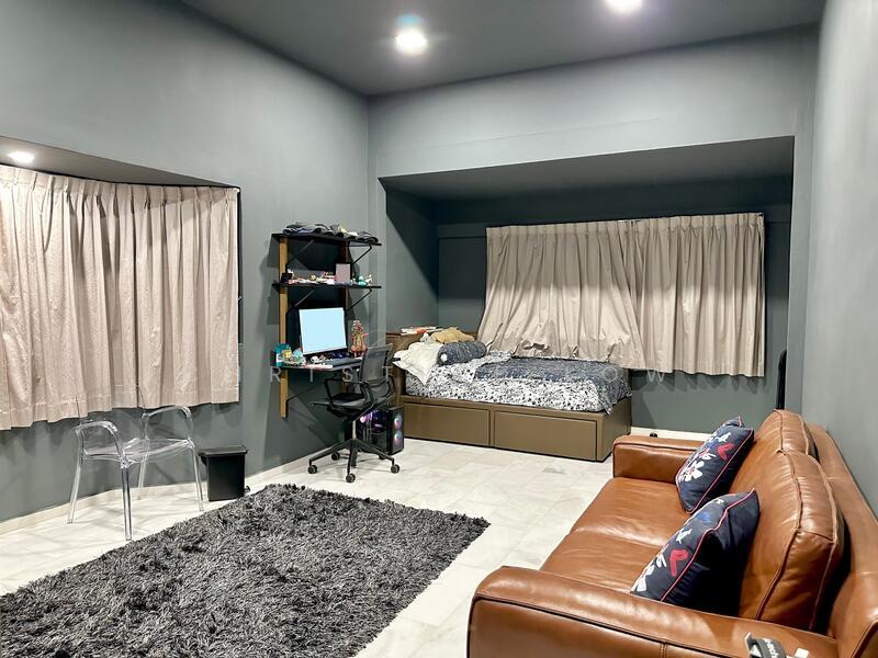 D18 Renovated 2-storey SemiD 999yr Walk to Pasir Ris Beach/Elias Mall/MRT