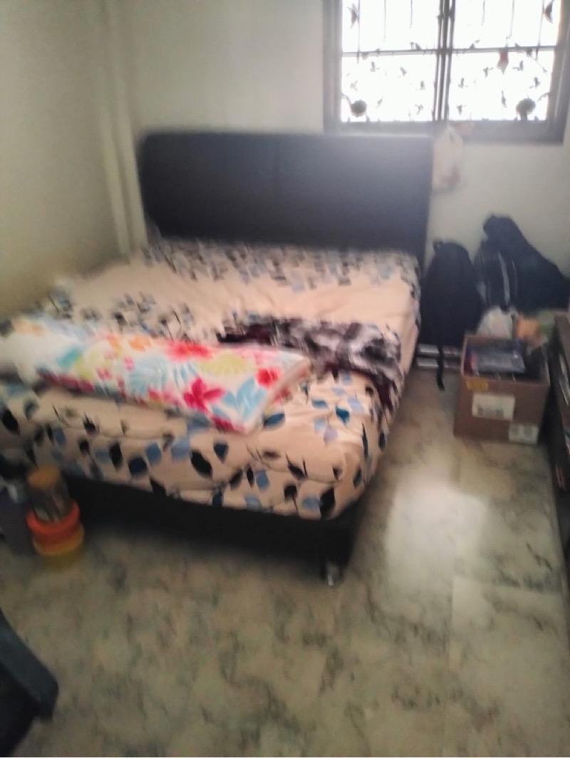 206 Jurong East Street 21 HDB Apartment For Sale, $430,000, 2 Bed 2 Bath 721 sqft $596.00 psf