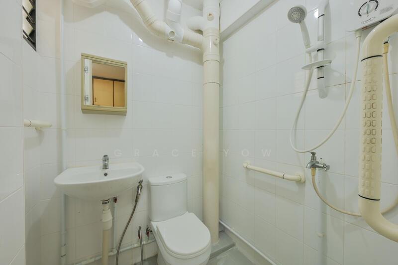 684 Race Course Road