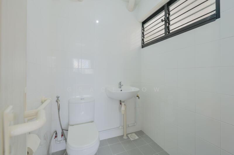 684 Race Course Road