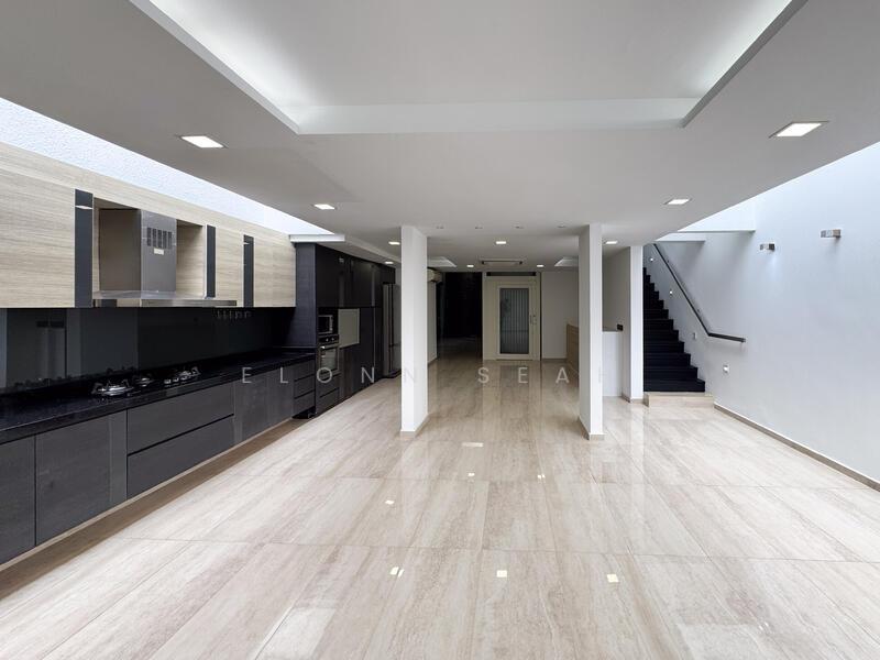 Rare Newly Rebuilt Freehold Landed in Prime Area Orchard