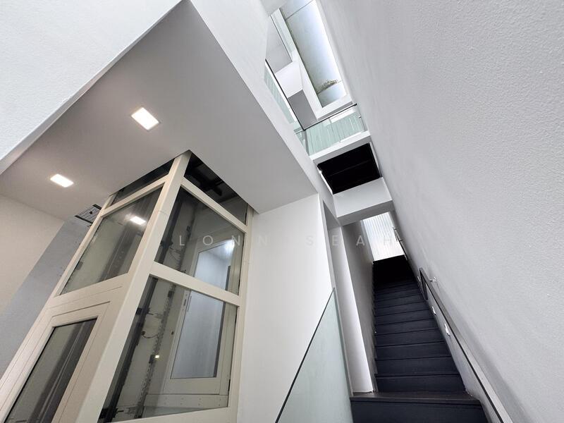 Rare Newly Rebuilt Freehold Landed in Prime Area Orchard