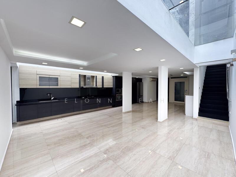 Rare Newly Rebuilt Freehold Landed in Prime Area Orchard