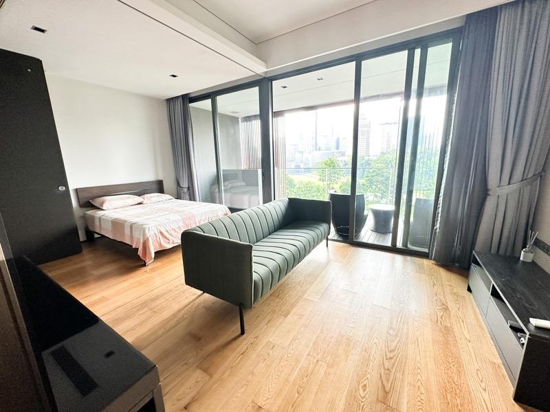 OUE Twin Peaks Condominium For Sale, $1,650,000, 1 Bed 1 Bath 570 sqft $2,895.00 psf