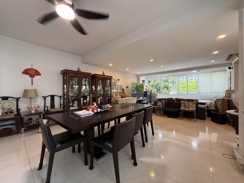 Prop-GPT: Condominium: D08  King's Court