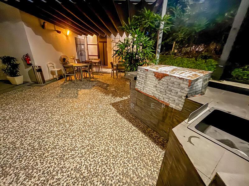 Illuminaire on Devonshire