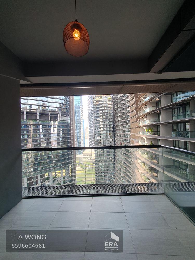 Spacious 1-bedroom With Marina Bay View!