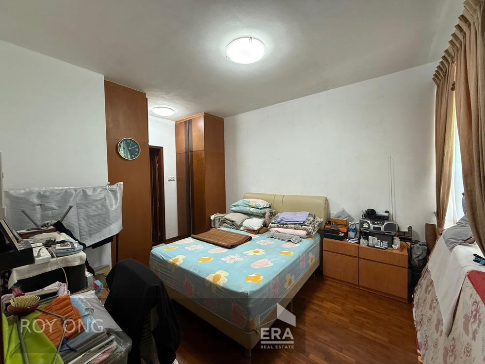 Prop-GPT: Condominium: D27 Yishun Yishun Emerald