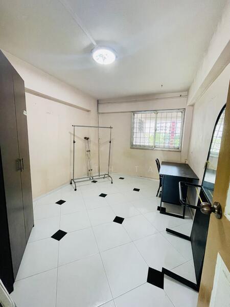 447 Tampines Street 42
