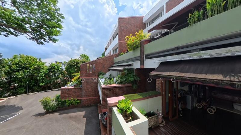 Prop-GPT: Condominium: D05  Island View