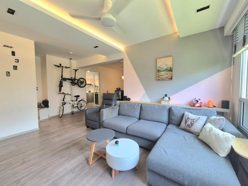 Prop-GPT: HDB Flat: D18 Tampines 875B Tampines Street 86