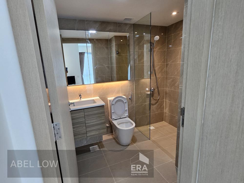 Spacious 1 Bedroom Plus Study