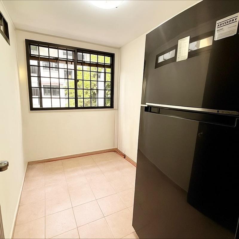 114 Lorong 1 Toa Payoh HDB Apartment For Sale, $379,999, 3 Bed 1 Bath 700 sqft $543.00 psf