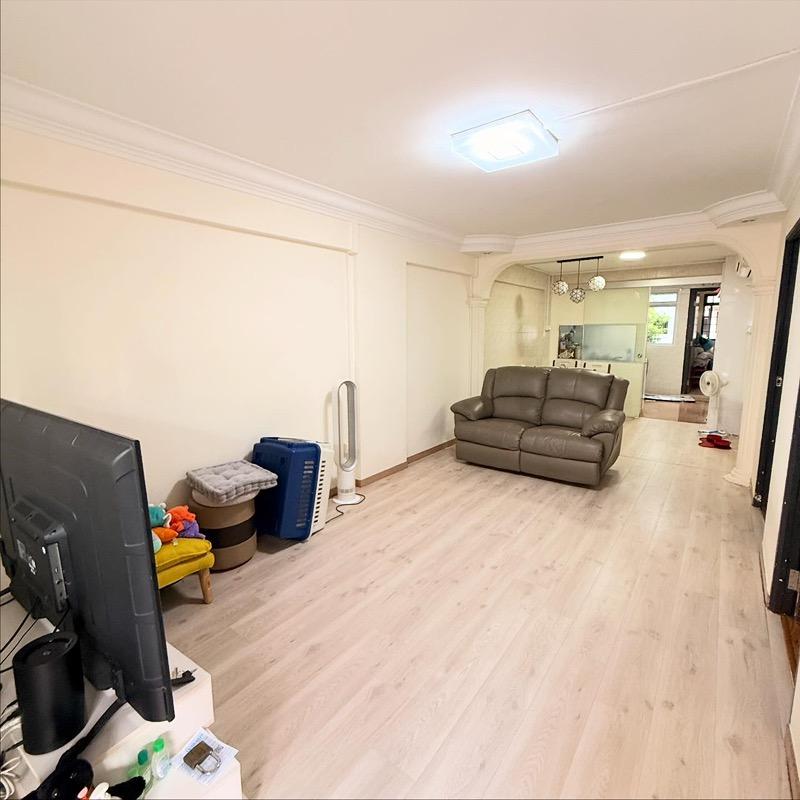 114 Lorong 1 Toa Payoh HDB Apartment For Sale, $379,999, 3 Bed 1 Bath 700 sqft $543.00 psf