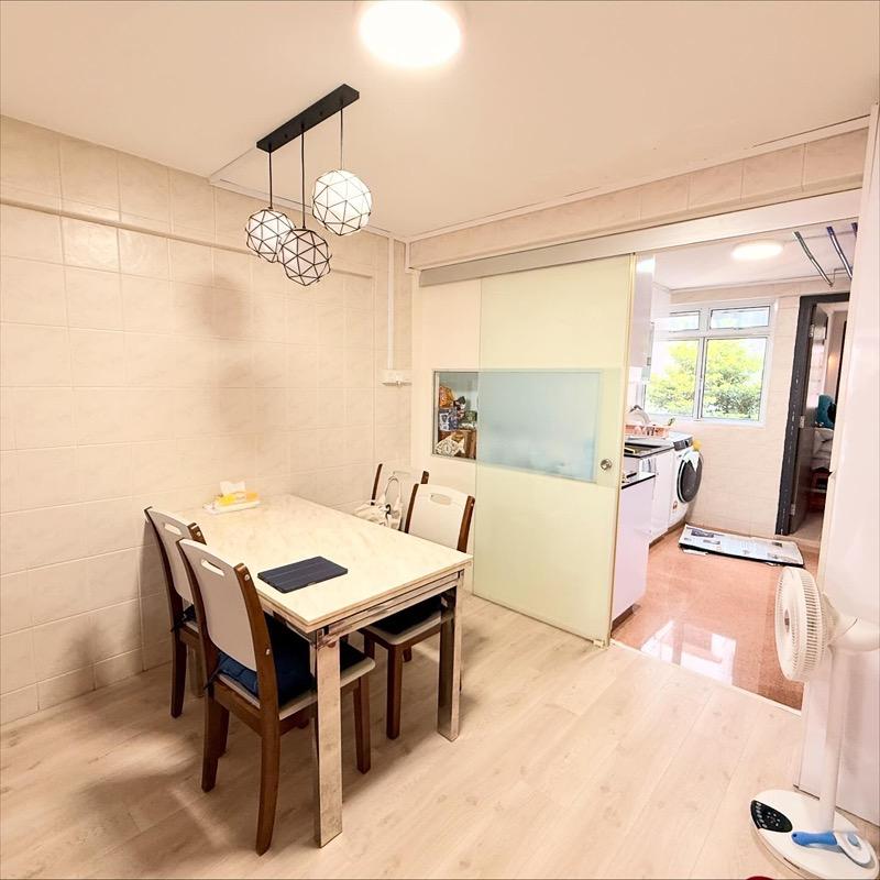 114 Lorong 1 Toa Payoh HDB Apartment For Sale, $379,999, 3 Bed 1 Bath 700 sqft $543.00 psf